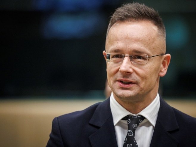 Петер Сијарто (Фото: EPA-EFE/OLIVIER MATTHYS) Петер Сијарто (Фото: EPA-EFE/OLIVIER MATTHYS) -
