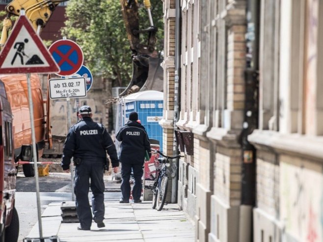 Полиција у Дрездену (фото: EPA/FILIP SINGER -илустрација) - 