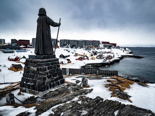Нук, Гренланд (фото: EPA-EFE/EMIL HELMS) - 