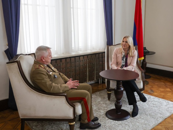 Цвијановић са командантом ЕУФОР-а Цвијановић са командантом ЕУФОР-а - Фото: Уступљена фотографија