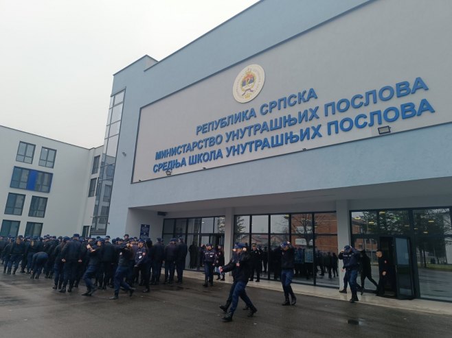 Средња школа МУП-а Средња школа МУП-а - Фото: РТРС
