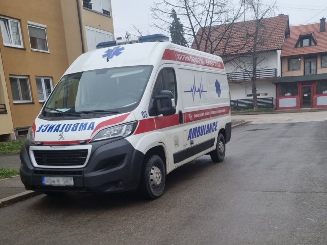 Хоспитализовано 15 средњошколаца због тровања сендвичима