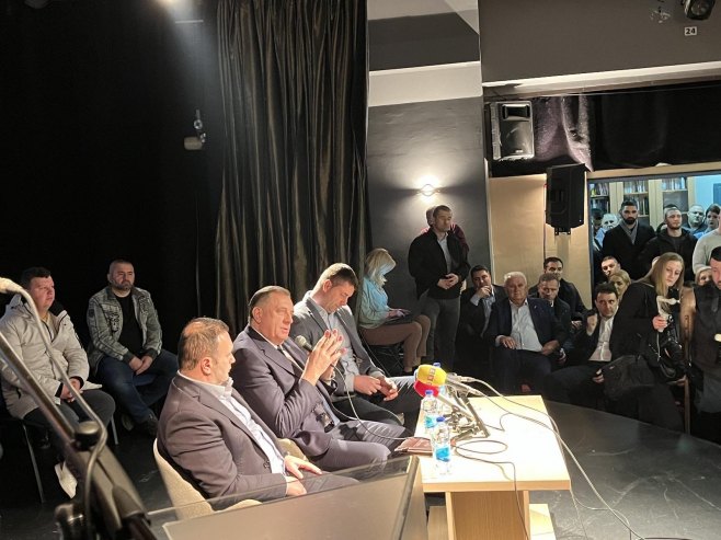 Трибина у Источном Сарајеву Трибина у Источном Сарајеву - Фото: РТРС
