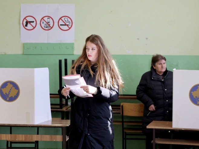 КиМ избори (Фото: EPA-EFE/GEORGI LICOVSKI/илустрација) КиМ избори (Фото: EPA-EFE/GEORGI LICOVSKI/илустрација) -