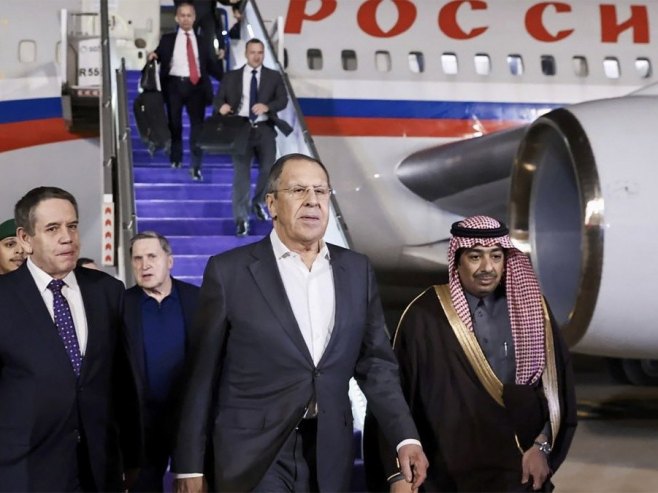 Руска делегација (фото: EPA/RUSSIAN FOREIGN MINISTRY PRESS SERVICE HANDOUT) Руска делегација (фото: EPA/RUSSIAN FOREIGN MINISTRY PRESS SERVICE HANDOUT) -