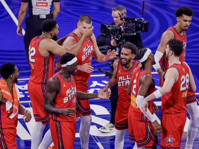 NBA All Star Game у Сан Франциску (Фото: EPA-EFE/JOHN G. MABANGLO SHUTTERSTOCK OUT) NBA All Star Game у Сан Франциску (Фото: EPA-EFE/JOHN G. MABANGLO SHUTTERSTOCK OUT) -