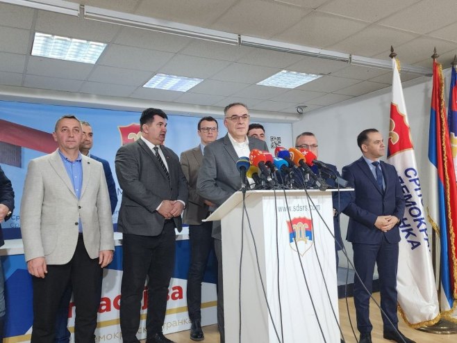СДС конференција за новинаре СДС конференција за новинаре - Фото: РТРС