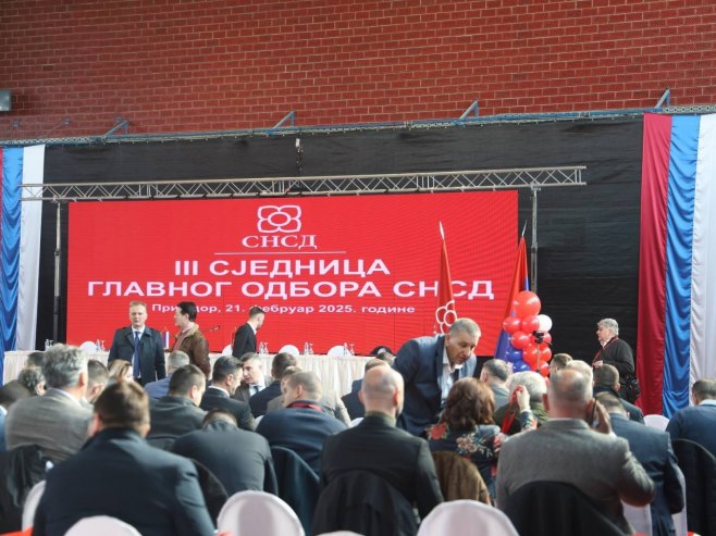 Sjednica Glavnog odbora SNSD-a (ZIPAPHOTO/Borislav Zdrinja )