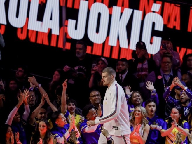 Nikola Jokić (foto: EPA-EFE/JOHN G. MABANGLO SHUTTERSTOCK OUT) - Nikola Jokić (foto: EPA-EFE/JOHN G. MABANGLO SHUTTERSTOCK OUT) -