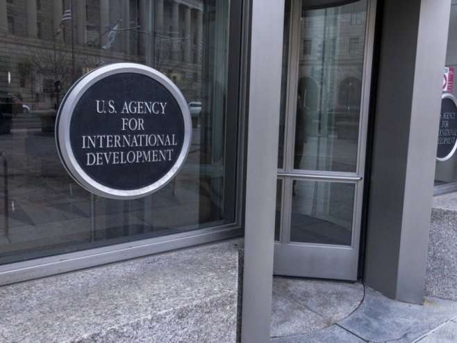 УСАИД (Фото: EPA-EFE/SHAWN THEW/илустрација) - 