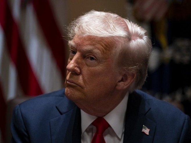 Доналд Трамп (фото: EPA-EFE/AL DRAGO) - 