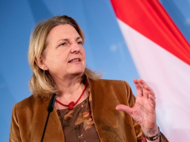 Карин Кнајсл (Фото: EPA-EFE/HAYOUNG JEON) - 