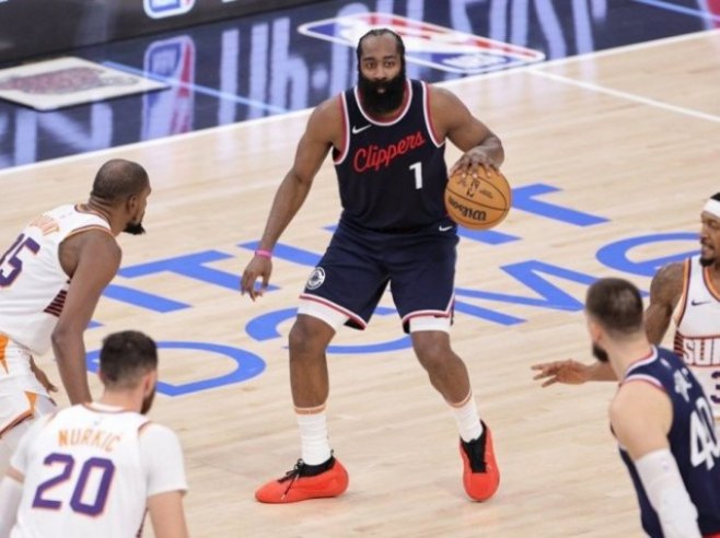 Финикс Санс - ЛА Клиперс, архивска фотографија (фото: EPA-EFE/ALLISON DINNER) Финикс Санс - ЛА Клиперс, архивска фотографија (фото: EPA-EFE/ALLISON DINNER) -