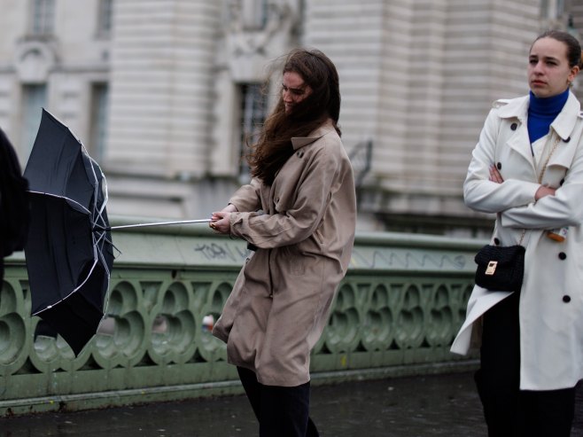 Вјетровито вријеме (Фото: EPA-EFE/TOLGA AKMEN/илустрација) Вјетровито вријеме (Фото: EPA-EFE/TOLGA AKMEN/илустрација) -