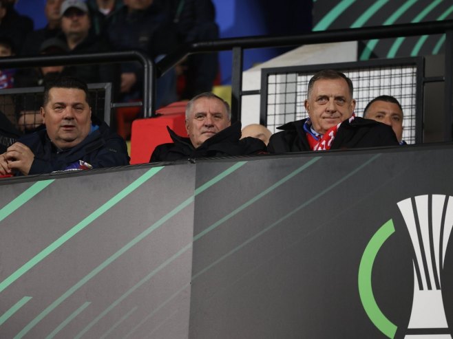 Dodik, Višković i Stevandić na utakmici Borac - Rapid (FOTO:ZIPAPHOTO/Borislav Zdrinja) 