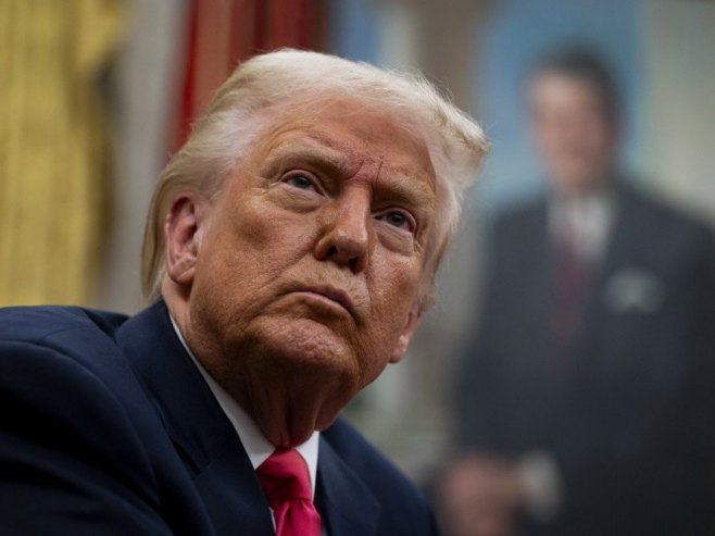 Доналд Трамп (фото: EPA-EFE/AL DRAGO / POOL) - 