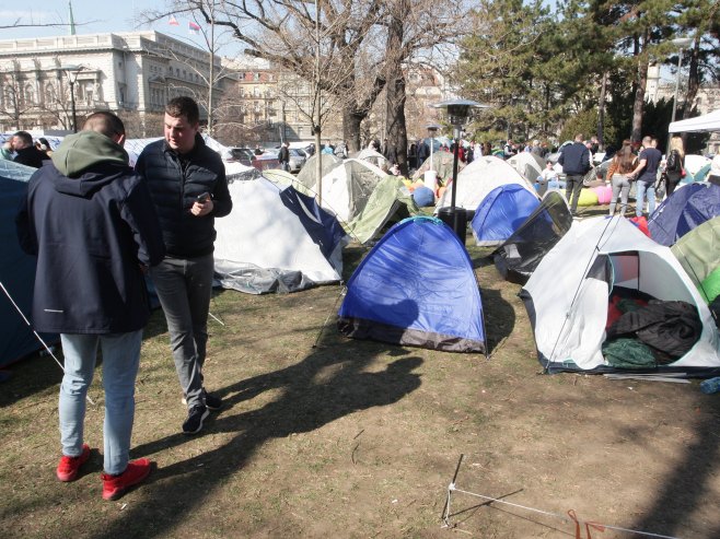 Студенти (Фото: TANJUG/ SAVA RADOVANOVIĆ) - 