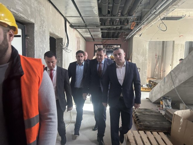 Додик у Требињу (Фото: x.com/MiloradDodik) Додик у Требињу (Фото: x.com/MiloradDodik) -