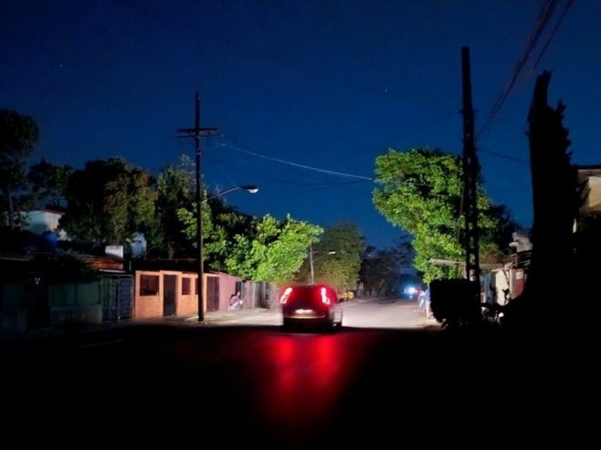 Куба без струје (Фото: EPA-EFE/ERNESTO MASTRASCUSA) Куба без струје (Фото: EPA-EFE/ERNESTO MASTRASCUSA) -
