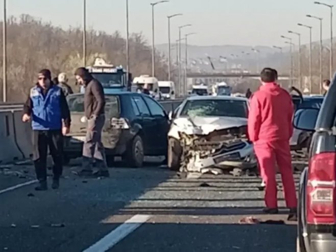 Саобраћајна несрећа (фото: Вибер група) Саобраћајна несрећа (фото: Вибер група) -