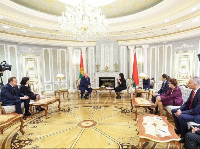 Делегација Српске са Лукашенком (фото: president.gov.by) Делегација Српске са Лукашенком (фото: president.gov.by) -