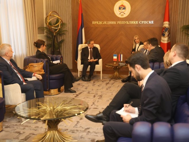 Пијера, Маријани и Стевандић на пријему код Додика Пијера, Маријани и Стевандић на пријему код Додика - Фото: predsjednikrs.rs/Borislav Zdrinja