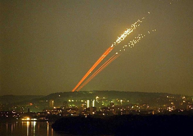 НАТО бомбардовање Србије (Фото: EPA-PHOTO/EPA/DEJAN TASIC, илустрација) НАТО бомбардовање Србије (Фото: EPA-PHOTO/EPA/DEJAN TASIC, илустрација) -