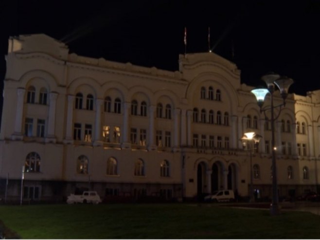 Угашена свјетла и звук сирене у Бањалуци поводом 26 година од НАТО бомбардовања Угашена свјетла и звук сирене у Бањалуци поводом 26 година од НАТО бомбардовања -