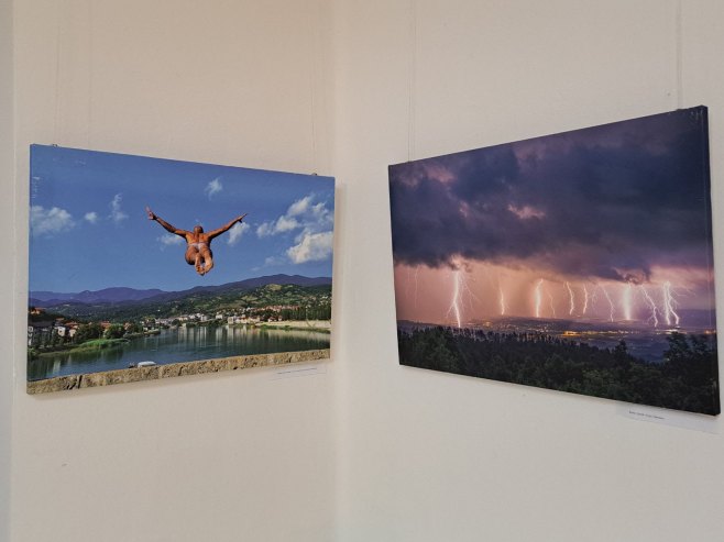 Отворена изложба "Фотографијом кроз Српску" (ФОТО)