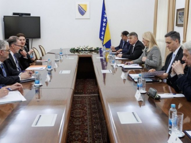 Жељка Цвијановић са Џоном Клинтом Вилијамсоном Жељка Цвијановић са Џоном Клинтом Вилијамсоном - Фото: Уступљена фотографија
