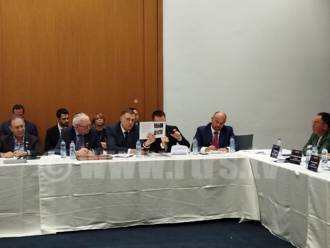 Конференција о борби против антисемитизма у Израелу Конференција о борби против антисемитизма у Израелу - Фото: РТРС