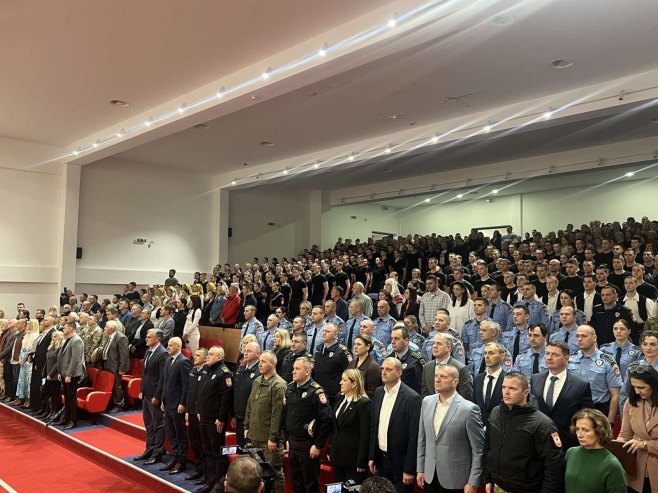 Дан Средње школе МУП-а Дан Средње школе МУП-а - Фото: РТРС