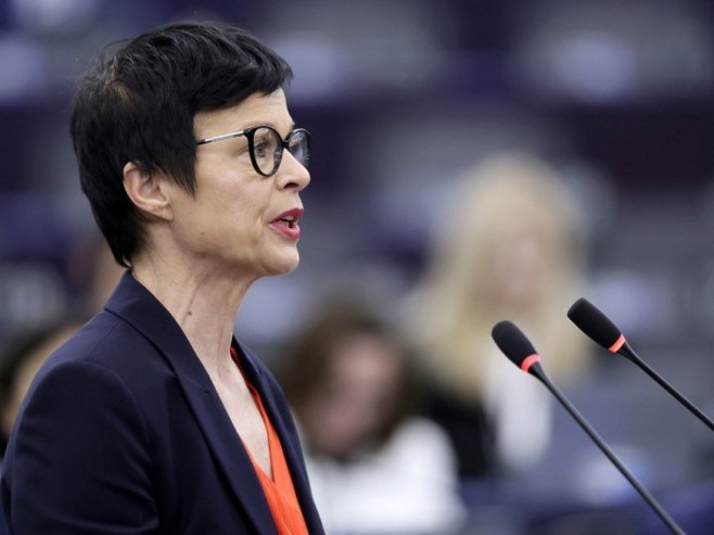 Марта Кос (Фото: EPA-EFE/RONALD WITTEK) - 