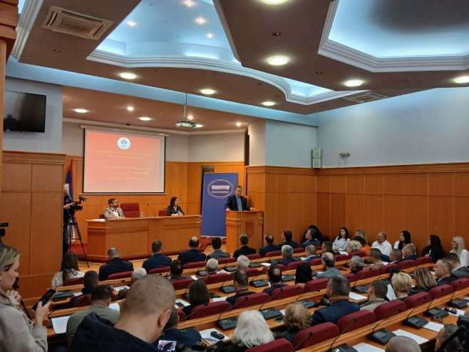 Јавна расправа - Фото: РТРС