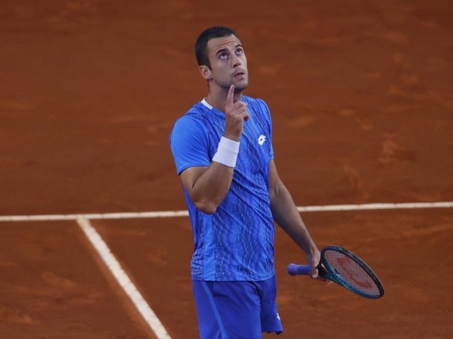 Ласло Ђере (фото: EPA-EFE/ESTEBAN GARAY) - 