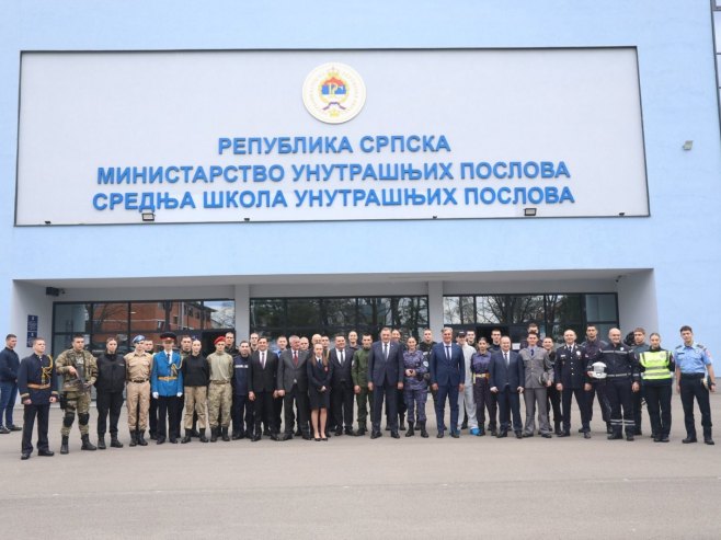 У Центру за обуку промоција Девете класе Средње школе унутрашњих послова