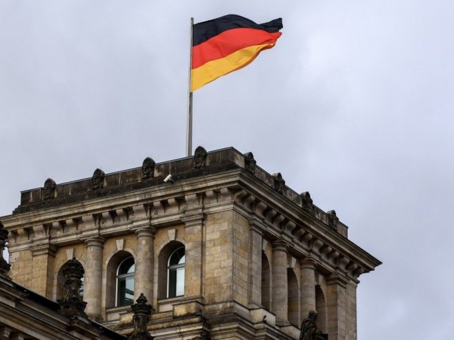 Застава Њемачке (Фото: EPA-EFE/FILIP SINGER/илустрација) - 
