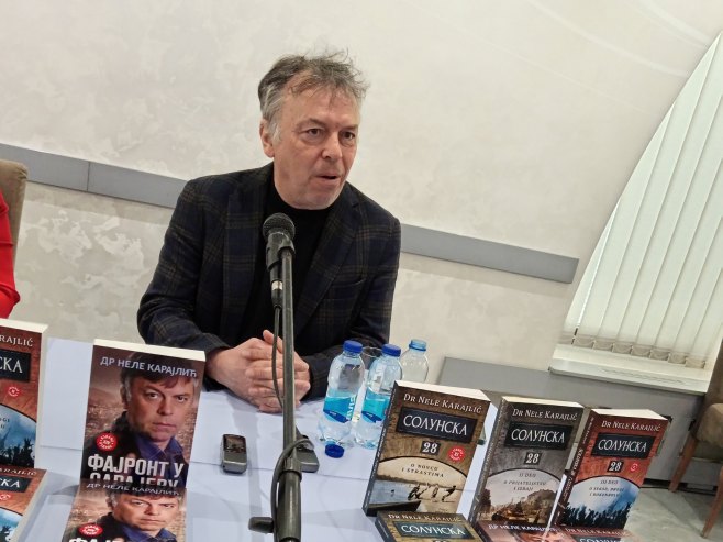 Соколац - Неле Карајлић представио своје четири књиге, "Фајронт у Сарајеву" и трилогију "Солунска 28" - Фото: СРНА