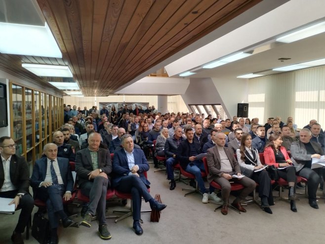 Јавна расправа о Нацрту устава Српске Јавна расправа о Нацрту устава Српске - Фото: СРНА