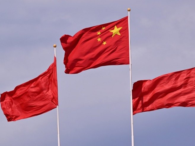 Кинеска застава (Фото: EPA-EFE/ADEK BERRY, илустрација) - 