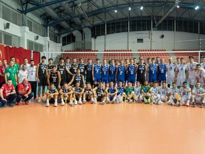 Odbojkaši (Foto: Odbojkaški savez Srbije) - Odbojkaši (Foto: Odbojkaški savez Srbije) -