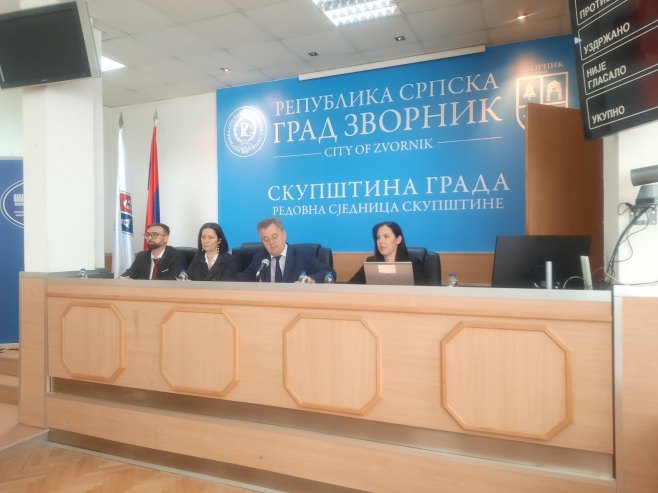 Зворник, јавна расправа о Нацрту устава Српске - Фото: РТРС