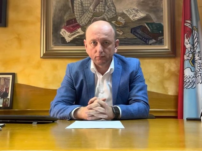 Кнежевић: Ситуација у Црној Гори и даље напета, настављају се блокаде грађана Ботуна и Зете