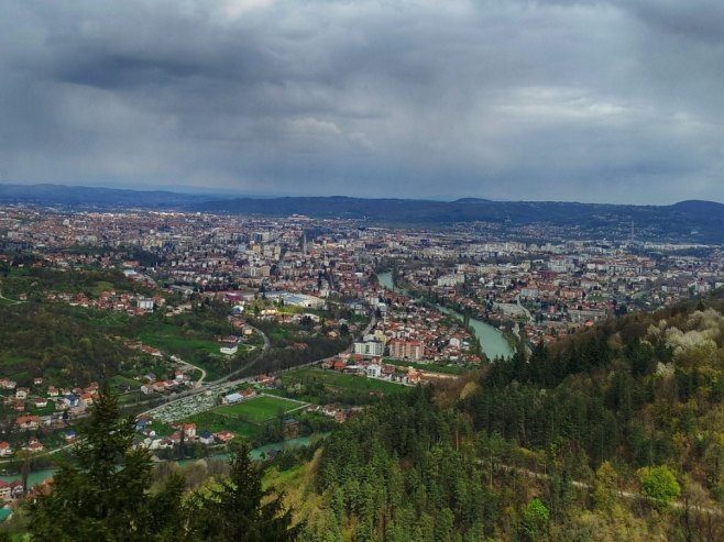 У недјељу могућа киша, али и даље топло