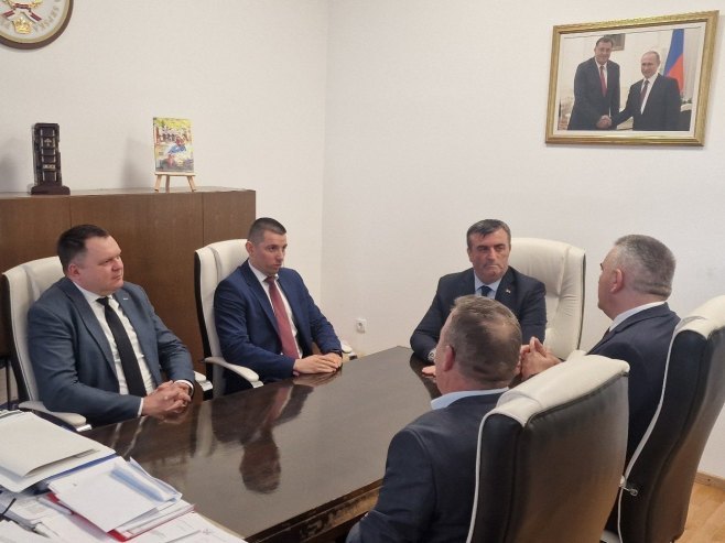 Састанак у Власеници (фото: x.com/mnrvoid_rs) - 