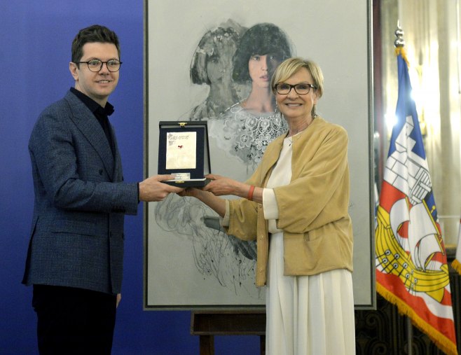 Награда "Момо Капор" уручена сликару Марку Кусмуку (Фото: Танјуг/Раде Прелић) - 