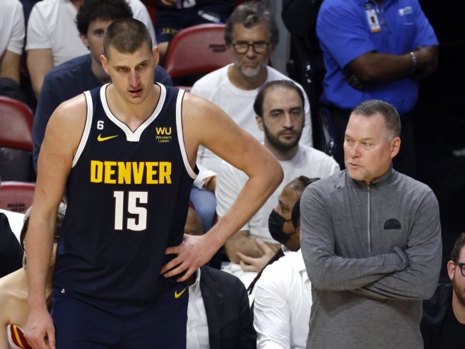 Јокић и Мелоун, архивска фотографија (фото: EPA-EFE/RHONA WISE) - 