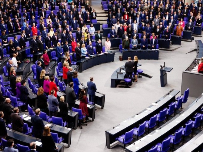 Њемачки парламент (Фото: EPA-EFE/CLEMENS BILAN, илустрација) - 