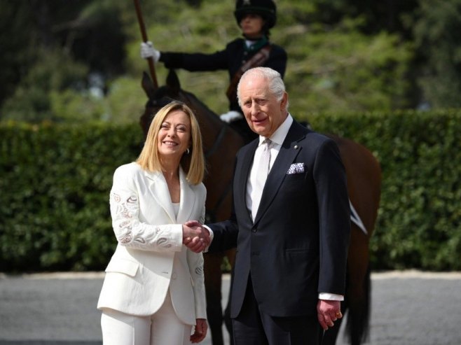 Краљ Чарлс и Ђорђа Мелони (Фото: EPA-EFE/ETTORE FERRARI) - 