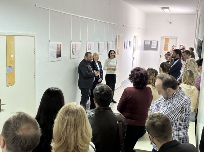 Изложба на Филозофском факултету - Фото: РТРС